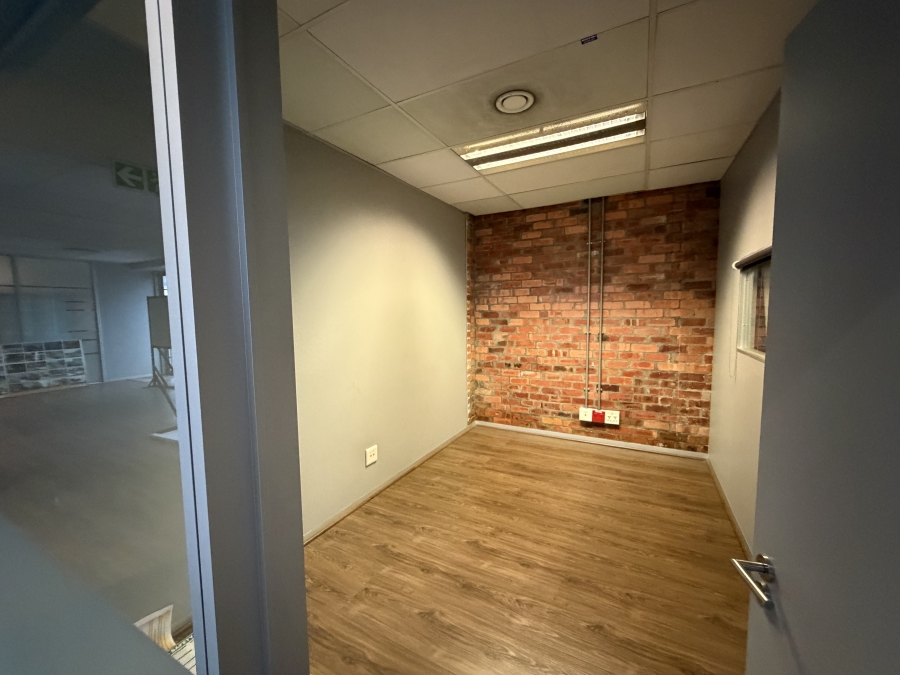 To Let Commercial Property for Rent in Green Point Western Cape